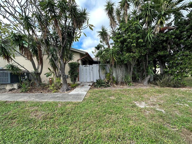 Building Photo - 8003 Ambach Way