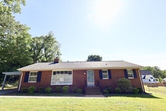 Building Photo - 5913 Osoge Rd