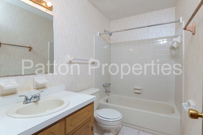 Building Photo - 104-106 Cherry Hall Drive - Outside CoC - TMS#004330-02-018