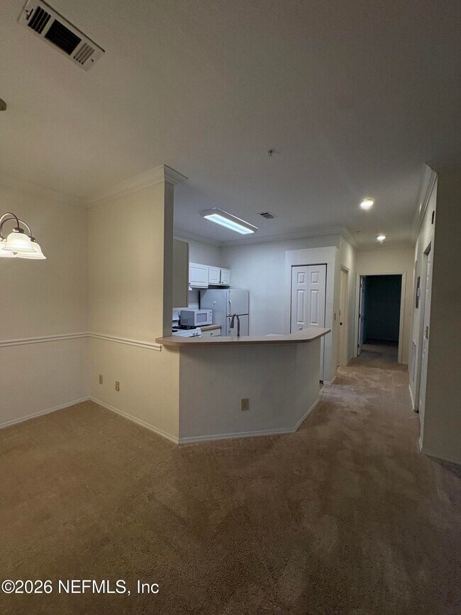 Building Photo - 13810 Sutton Park Dr N