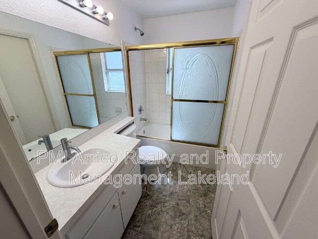 Building Photo - 5688 Fischer Dr