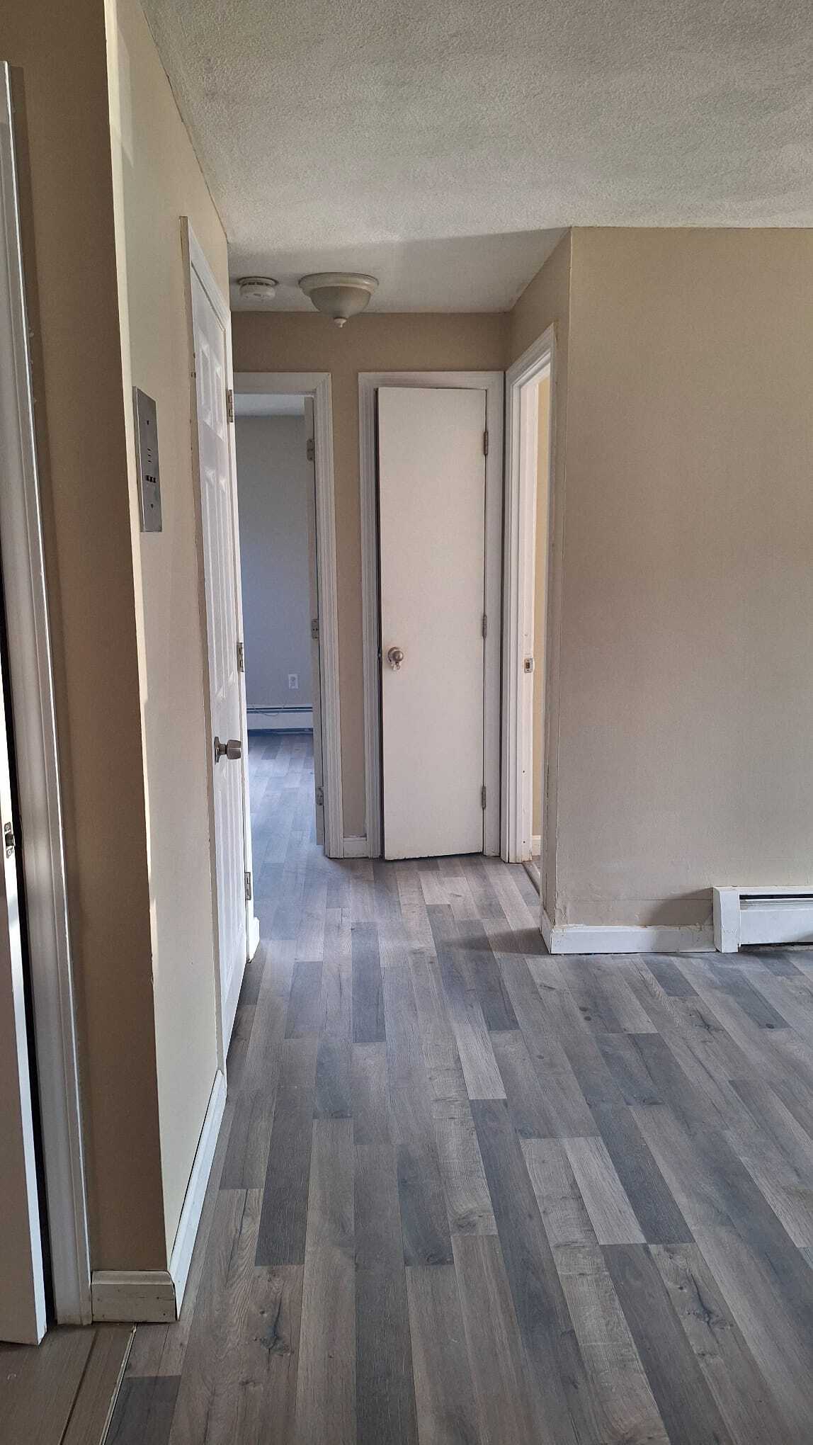 Building Photo - 5 Kenmar Dr