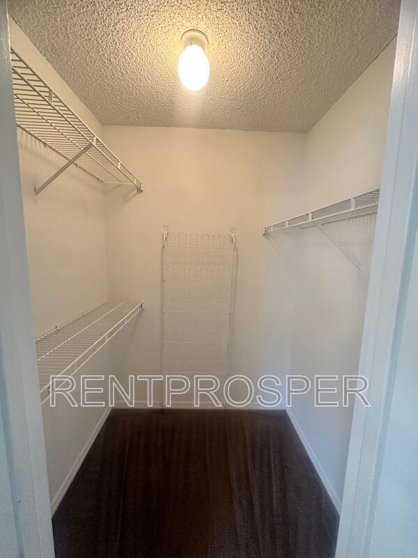 Building Photo - 4532 Commander Dr