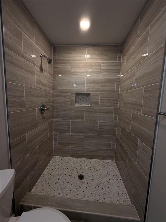 Building Photo - 1055 Pinecrest Dr