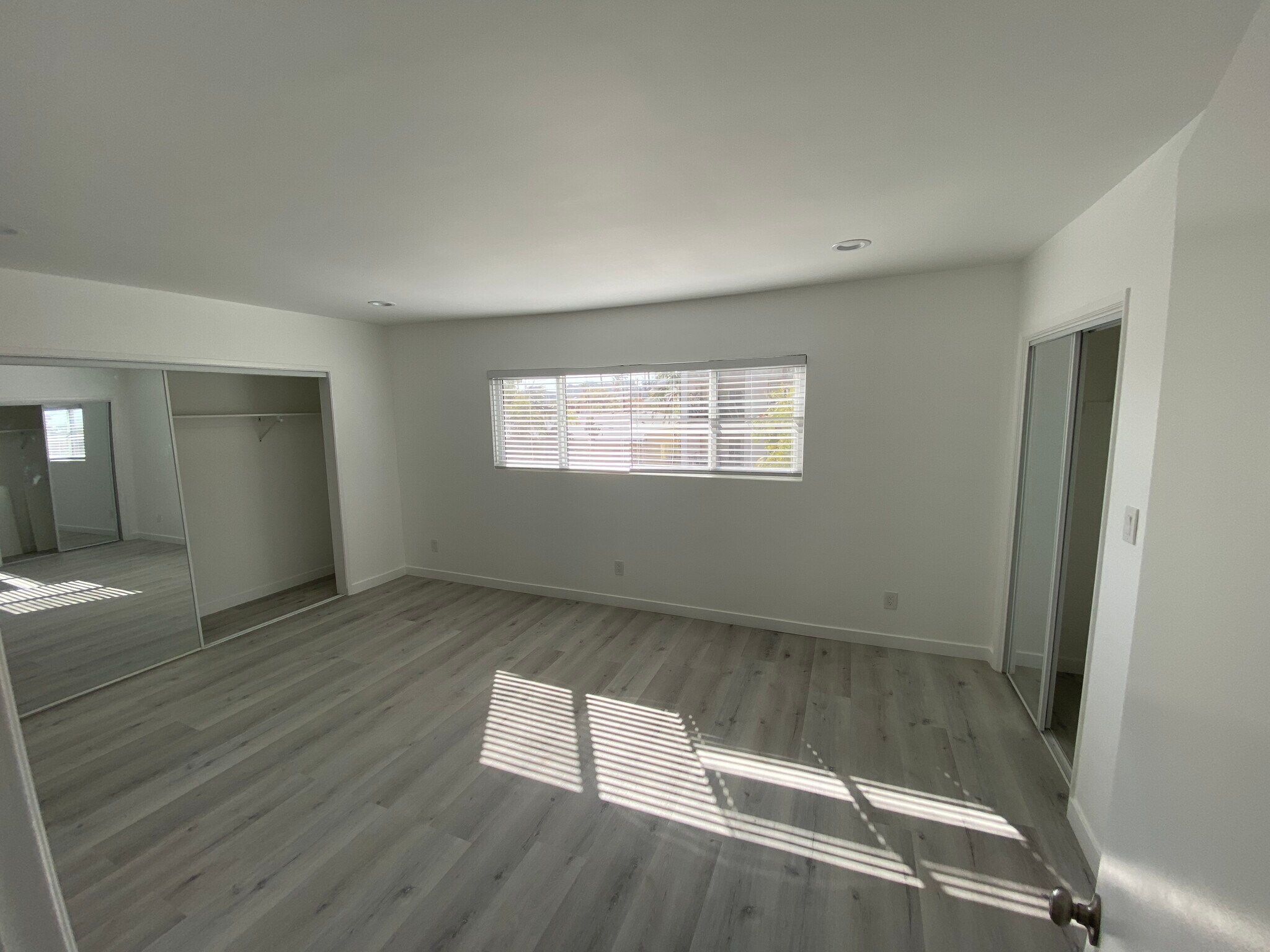 Building Photo - 1330 N Sweetzer Ave