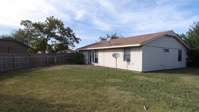 Building Photo - 2512 SW 39th St
