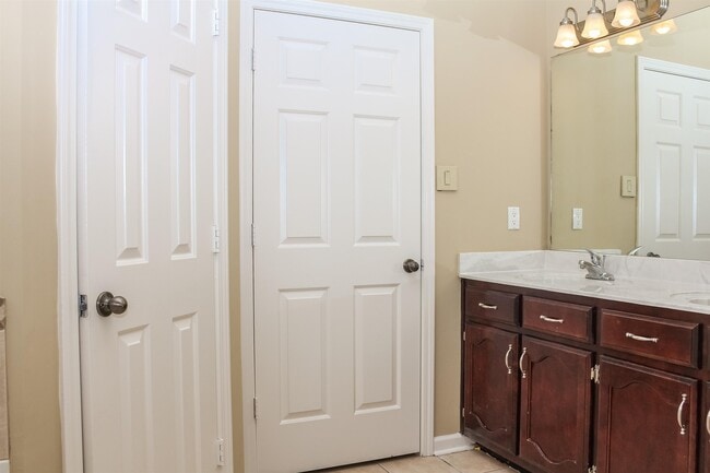 Building Photo - 20 Cypress Ridge Cove