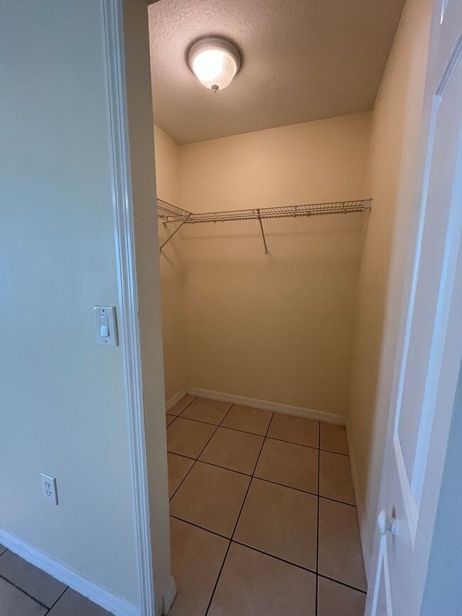 Building Photo - THIS WONT LAST LONG!!!! 3/2 ALL TILE!!!