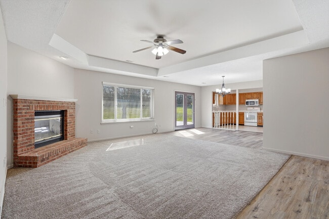 Building Photo - 5561 Waterfront Dr N