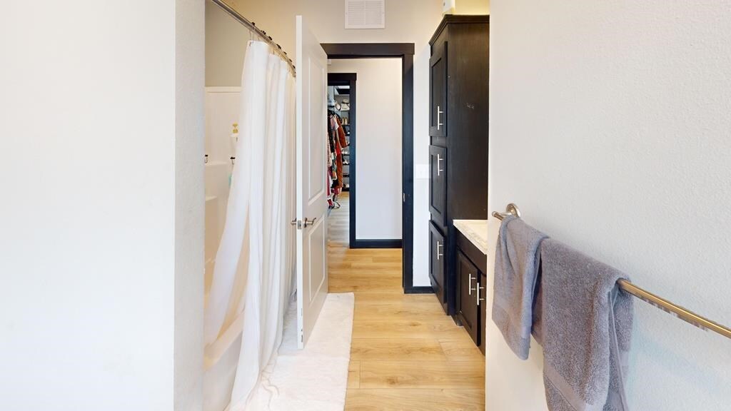 Building Photo - 822 Private Rd