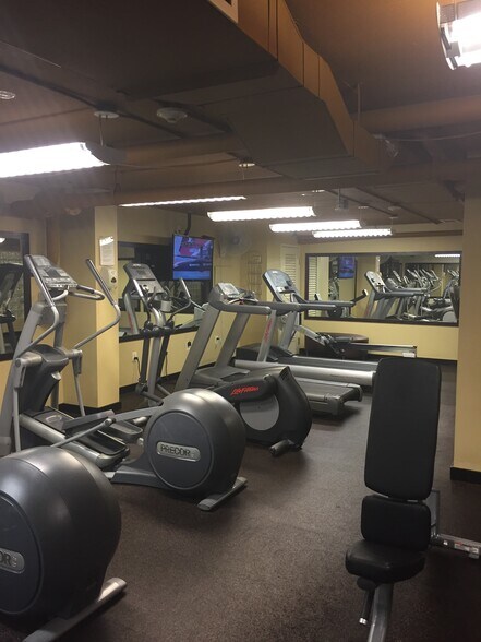 Building Photo - 950 25th St NW