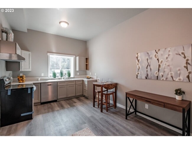 Building Photo - 1-Bedroom 1 Bath Apartment
