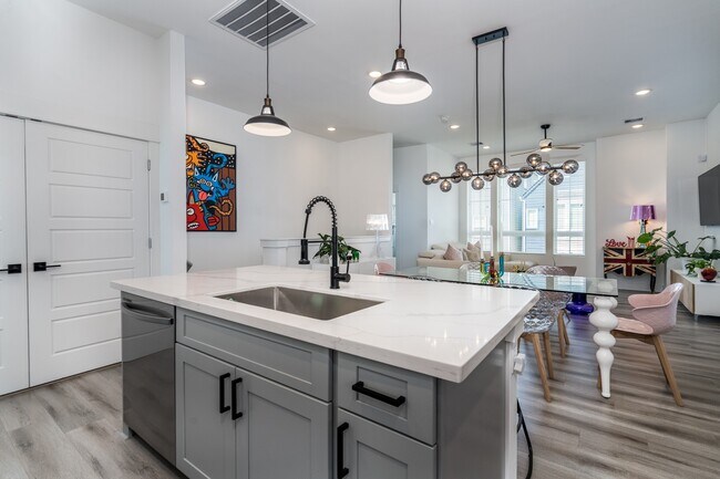 Building Photo - 8324 Springwood Cyn Ln