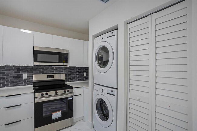 Building Photo - 10362 SW 180th St