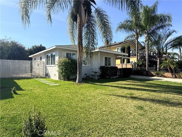 Building Photo - 846 E Almond Dr