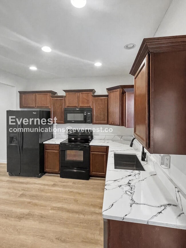 Building Photo - 1522 Sprucedale Dr