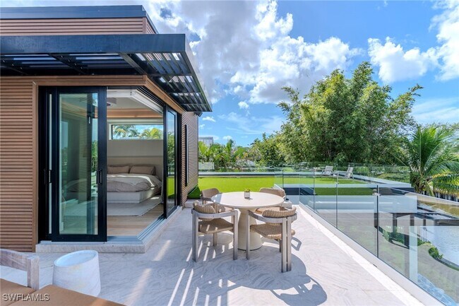 Building Photo - 1100 Sandpiper St