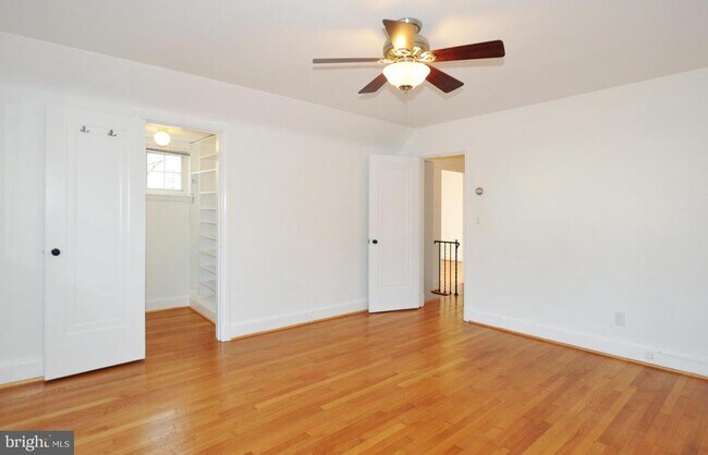 Building Photo - 4630 River Rd