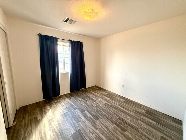 Building Photo - Charming 3-Bedroom Home Near Rotary Park for Rent!