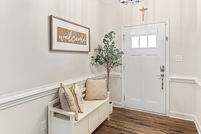 Building Photo - 130 Blue Chip Ct