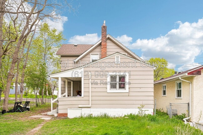 Building Photo - 1074 Euclid St