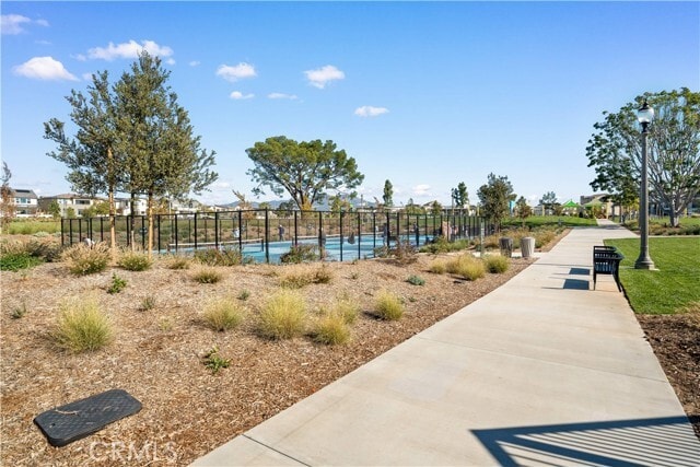 Building Photo - 297 Shoveler