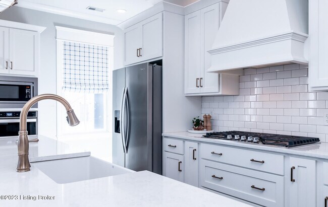 Building Photo - 10400 Meeting St