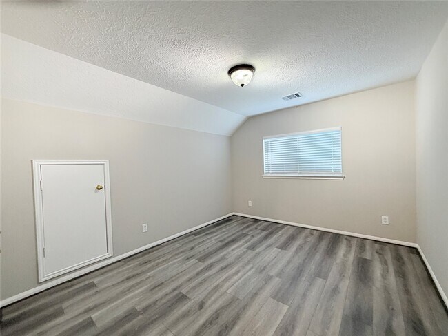 Building Photo - 5730 Landon Creek Ln