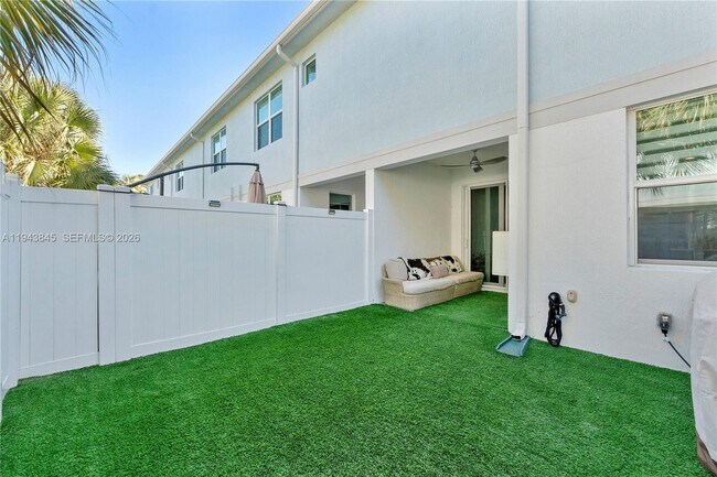 Building Photo - 1827 Sandpiper Pointe Pl