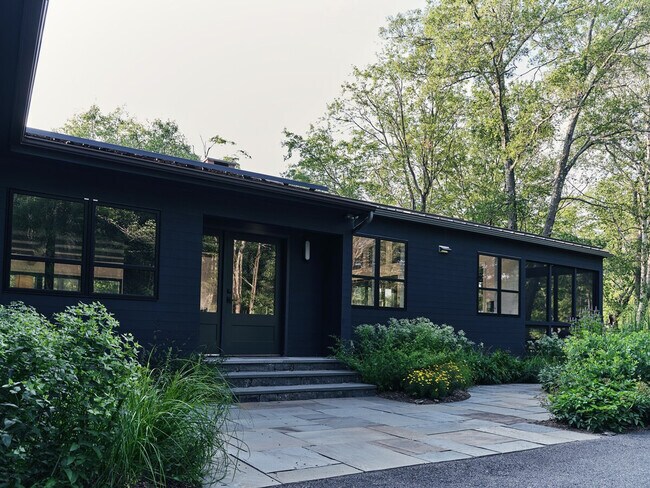 Building Photo - 296 Brick School Rd