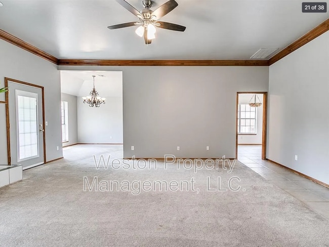 Building Photo - 18120 Chestnut Oak Dr