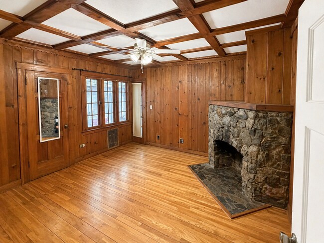 Building Photo - RARE Opportunity to Live on Mansion Avenue! Across the Street From CSUC