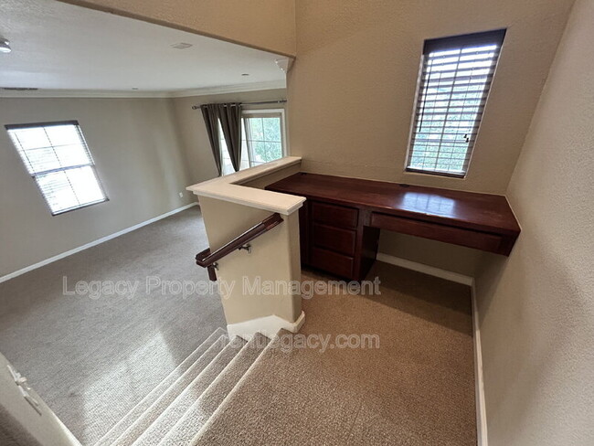 Building Photo - 5301 E Commerce Way