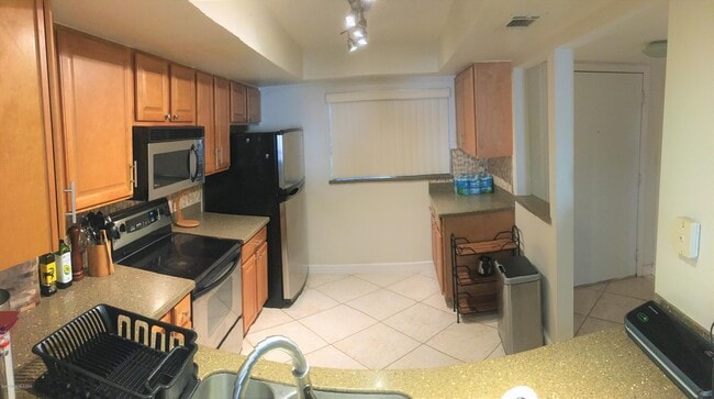 Building Photo - 3015 Kirkland Rd NE