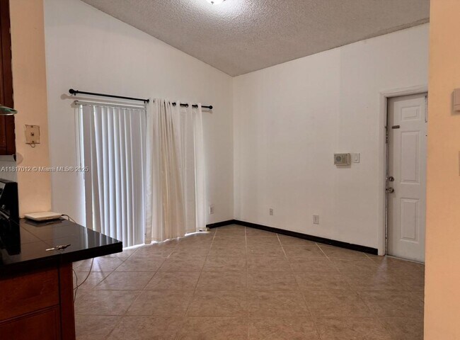Building Photo - 891 Cypress Park Way