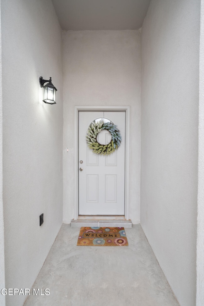 Building Photo - 720 Paseo Dulce Ave