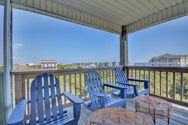 Building Photo - North Topsail Beach 5 Bedroom 4.5 Bathroom...