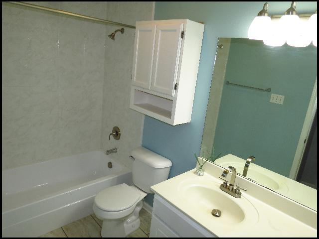 Building Photo - 3704 Lakewood Valley Dr
