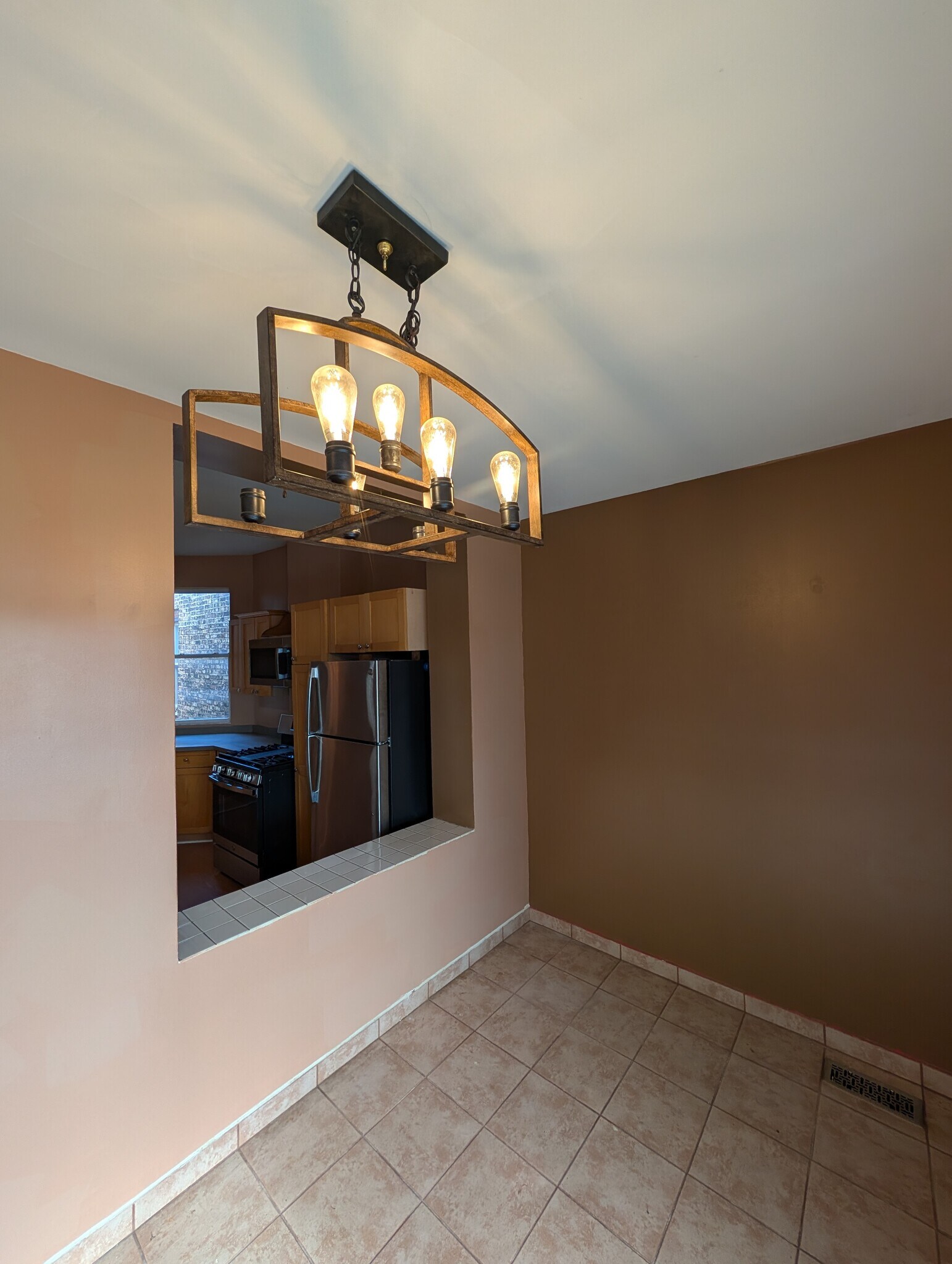 Building Photo - 3145 W Augusta Blvd