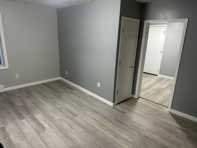 Building Photo - 1911 Morgantown Ave