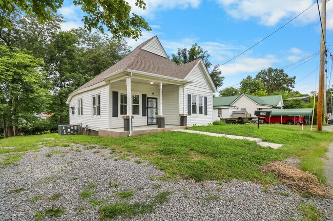 Building Photo - 114 Emory St