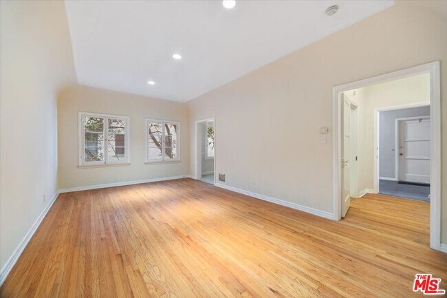 Building Photo - 6217 Orange St