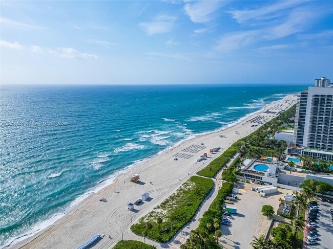 Building Photo - 4747 Collins Ave