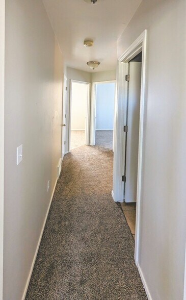 Building Photo - 118 1810 N