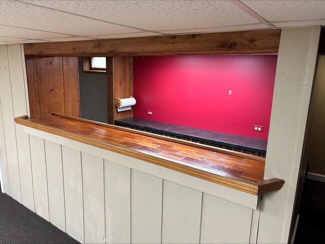 Building Photo - 1309 Oswego Rd