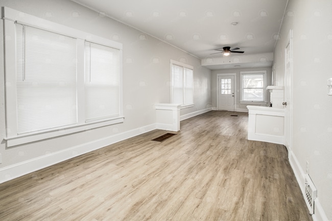 Building Photo - Cozy and Charming Two-Bedroom House with M...