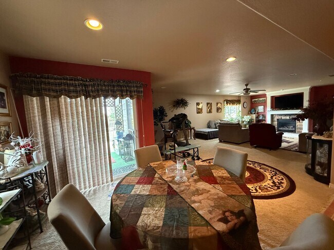 Building Photo - 6 Bed 4 Bath Home with 4,913 Sqft Near Peterson Space Force Base & Schriever Space Force Base!!!