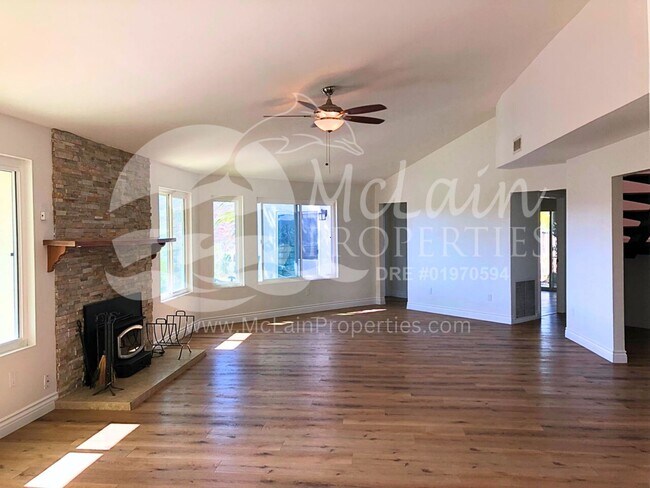 Building Photo - Gorgeous 3 Bed Home In San Diego Country Estates - Ramona