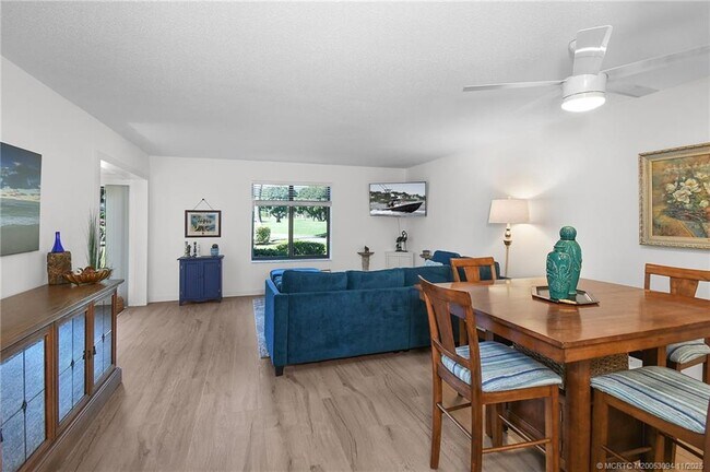 Building Photo - 5111 SE Miles Grant Rd