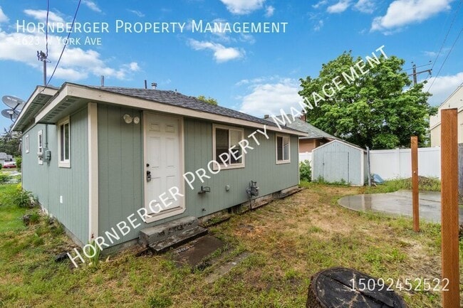 Building Photo - 1623 W York Ave